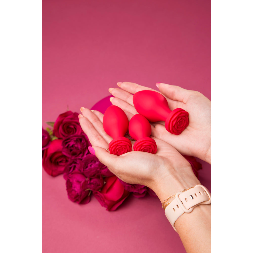 premium secret kisses rosegasm butt bouquet